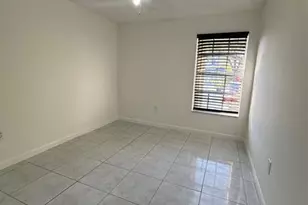 19783 NW 64th Pl, Hialeah, FL 33015 - Photo 7