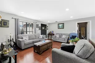 11411 NW 38th Pl, Sunrise, FL 33323 - Photo 5