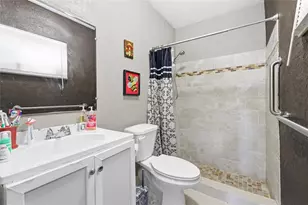 11411 NW 38th Pl, Sunrise, FL 33323 - Photo 11