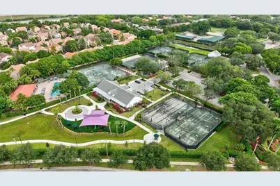 12055  Classic, Coral Springs, FL 33071 - Photo 51