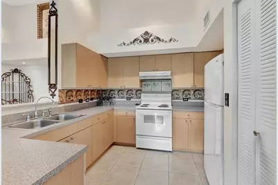 923  Villa Cir, Boynton Beach, FL 33435 - Photo 5