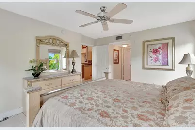 923  Villa Cir, Boynton Beach, FL 33435 - Photo 9