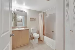 923 Villa Cir, Boynton Beach, FL 33435 - Photo 37