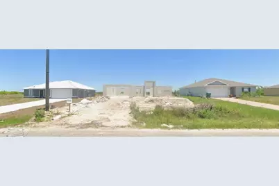 305  Song Ct, Banyan Village, FL 33935 - Photo 7