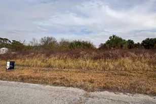 305 Song Ct, Banyan Village, FL 33935 - Photo 15