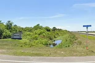 305 Song Ct, Banyan Village, FL 33935 - Photo 5