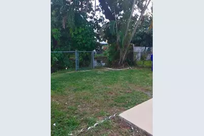 8002 SW 7th Ct, North Lauderdale, FL 33068 - Photo 19