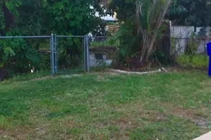 8002 SW 7th Ct, North Lauderdale, FL 33068 - Photo 19