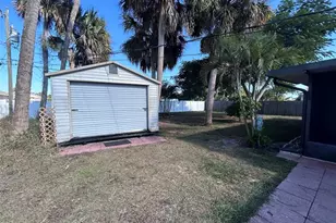 1313 SW Bellevue Ave, Port Saint Lucie, FL 34953 - Photo 25