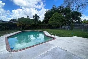 310 SW 79th Way, North Lauderdale, FL 33068 - Photo 11