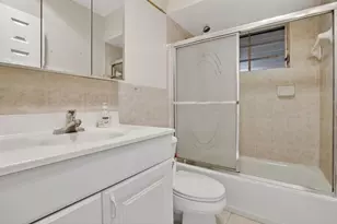 121 NW 77th Way, Pembroke Pines, FL 33024 - Photo 25
