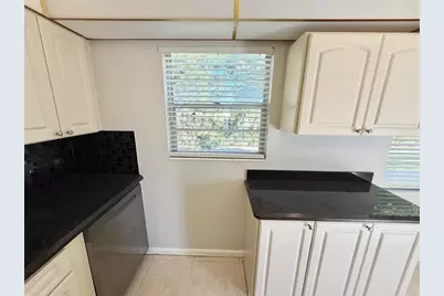 84  Mansfield B, Unit #84, Boca Raton, FL 33434 - Photo 5