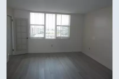 1893 S Ocean Dr, Unit #910, Hallandale Beach, FL 33009 - Photo 5