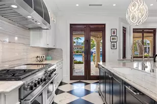 2430 Del Lago Dr, Fort Lauderdale, FL 33316 - Photo 23