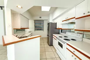 3105 NE 184th St, North Miami Beach, FL 33160 - Photo 9