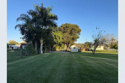 5221 SW 201st Terrace, Southwest Ranches, FL 33332 - Photo 15