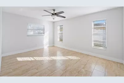 4447  Holly Dr, Palm Beach Gardens, FL 33410 - Photo 9