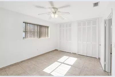8211 NW 10th St, Pembroke Pines, FL 33024 - Photo 17