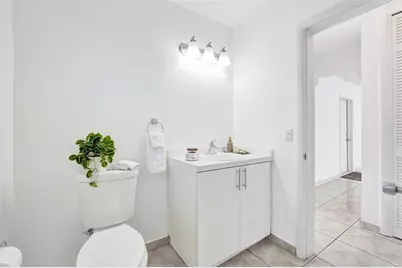 8211 NW 10th St, Pembroke Pines, FL 33024 - Photo 23