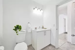 8211 NW 10th St, Pembroke Pines, FL 33024 - Photo 23