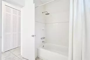 8211 NW 10th St, Pembroke Pines, FL 33024 - Photo 21