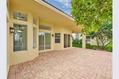 7127  Pinecreek Way, Coconut Creek, FL 33073 - Photo 3