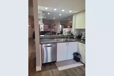 8121  San Carlos Cir, Unit #8121, Tamarac, FL 33321 - Photo 13