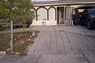 1944 NE 2nd Ave, Pompano Beach, FL 33060 - Photo 3