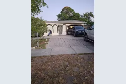 1944 NE 2nd Ave, Pompano Beach, FL 33060 - Photo 1