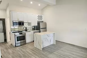 315 SW 7th St, Fort Lauderdale, FL 33315 - Photo 11