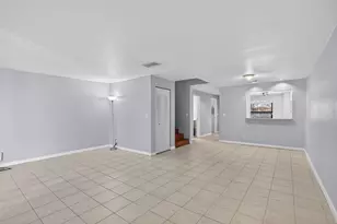 1261 NW 99th Terrace, Pembroke Pines, FL 33024 - Photo 17