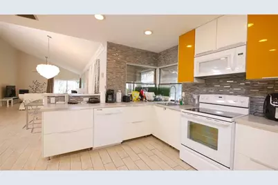 5616  Hammock Ln, Unit #114, Lauderhill, FL 33319 - Photo 13