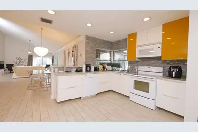 5616  Hammock Ln, Unit #114, Lauderhill, FL 33319 - Photo 11