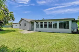 9516 NW 80th Ct, Tamarac, FL 33321 - Photo 11
