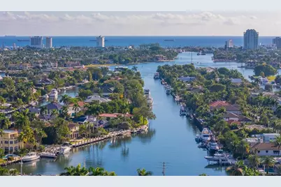 1417  Ponce De Leon Dr, Fort Lauderdale, FL 33316 - Photo 9