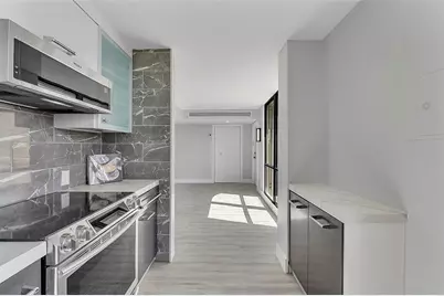 136  Lakeshore Dr, Unit #T10, North Palm Beach, FL 33408 - Photo 15