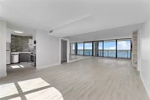 136 Lakeshore Dr, North Palm Beach, FL 33408 - Photo 9