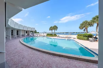 136  Lakeshore Dr, Unit #T10, North Palm Beach, FL 33408 - Photo 37