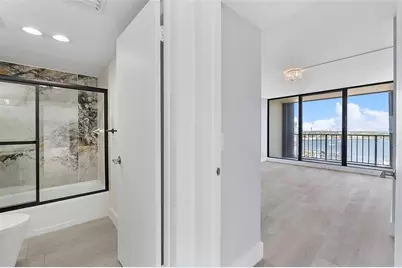 136  Lakeshore Dr, Unit #T10, North Palm Beach, FL 33408 - Photo 23