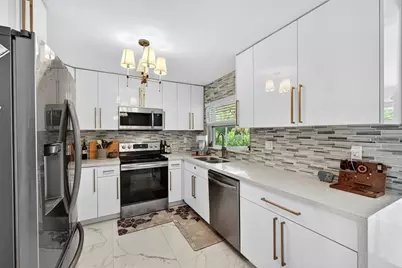 10775 NW 40th St, Coral Springs, FL 33065 - Photo 13