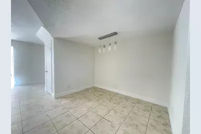 8010 SW 7th St, North Lauderdale, FL 33068 - Photo 9