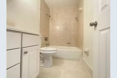 8010 SW 7th St, North Lauderdale, FL 33068 - Photo 27