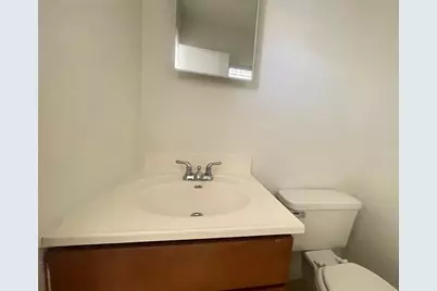 8010 SW 7th St, North Lauderdale, FL 33068 - Photo 11