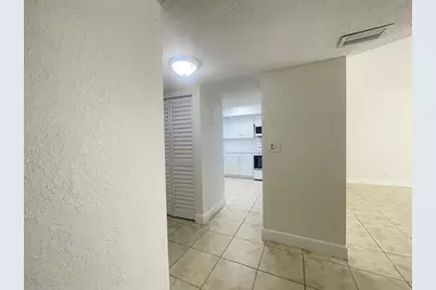 8010 SW 7th St, North Lauderdale, FL 33068 - Photo 7