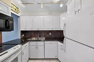 3215 NE 15th St, Pompano Beach, FL 33062 - Photo 13