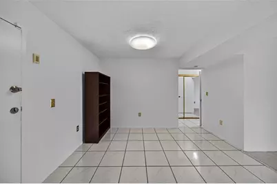7300 NW 17th St, Unit #203, Plantation, FL 33313 - Photo 11