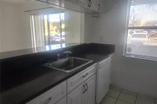 3252 Foxcroft Rd, Miramar, FL 33025 - Photo 7