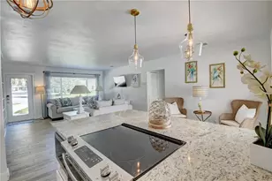 10 S Swinton Cir, Delray Beach, FL 33444 - Photo 23