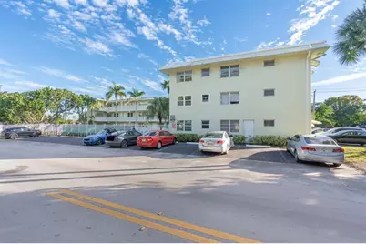 1900 NE 8th Ct, Unit #206, Fort Lauderdale, FL 33304 - Photo 3