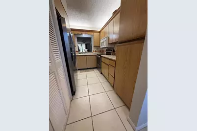 3300 NW 46th St, Oakland Park, FL 33309 - Photo 9